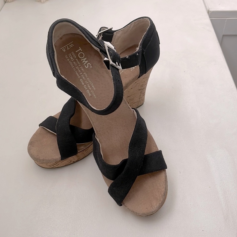 Woman Toms wedges